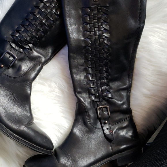 Tommy Hilfiger genuine leather boot - Picture 2 of 7